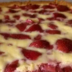 Mehevä mansikkapiirakka alle 30 minuutissa