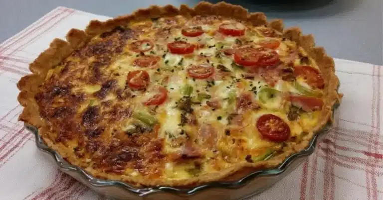 Juustoinen kinkkupiiras – Valmis alle 60 minuutissa