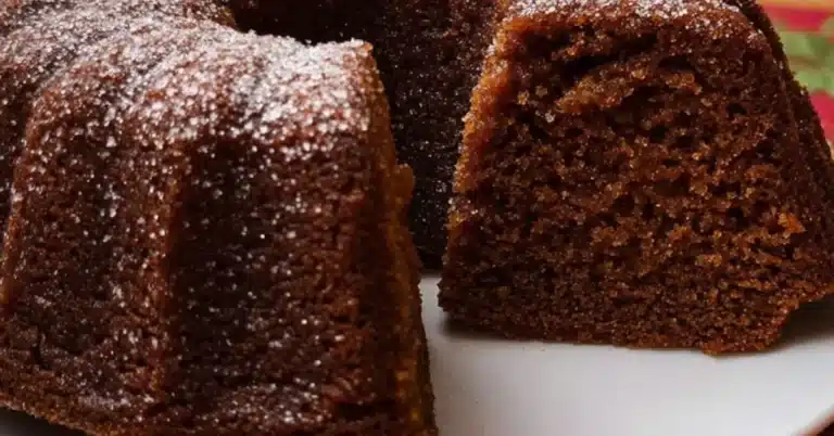 Mehevin kahvinen taatelikakku: Onnistu aina tällä ohjeella