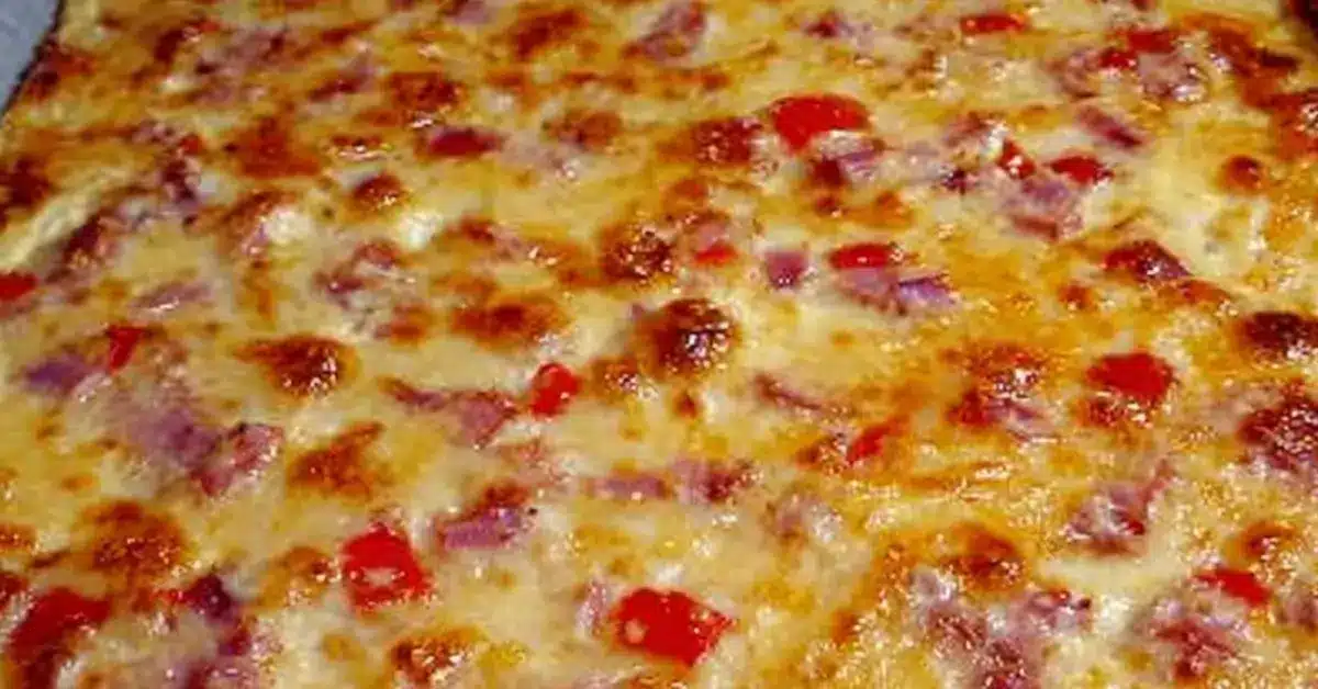 Helppo Koskenlaskija kinkkupiirakka: Valmis 5 vaiheessa