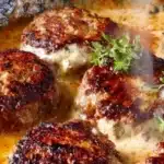 Jauhelihapihvit kermakastikkeessa alle 30 minuutissa