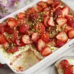 Helppo mansikkamisu valmis alle 30 minuutissa