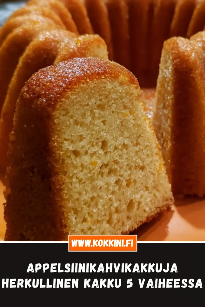 Appelsiinikahvikakkuja lähikuva annoksesta